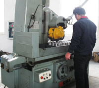 Surface-grinding machine